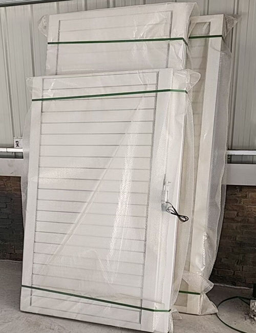 電動(dòng)百葉窗完成打包